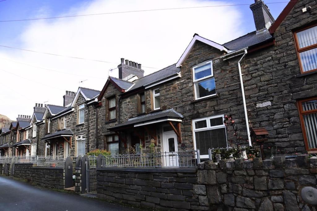Dol Bach - Your Homely Welsh Cottage In The Heart Of Snowdonia Blaenau Ffestiniog Eksteriør billede